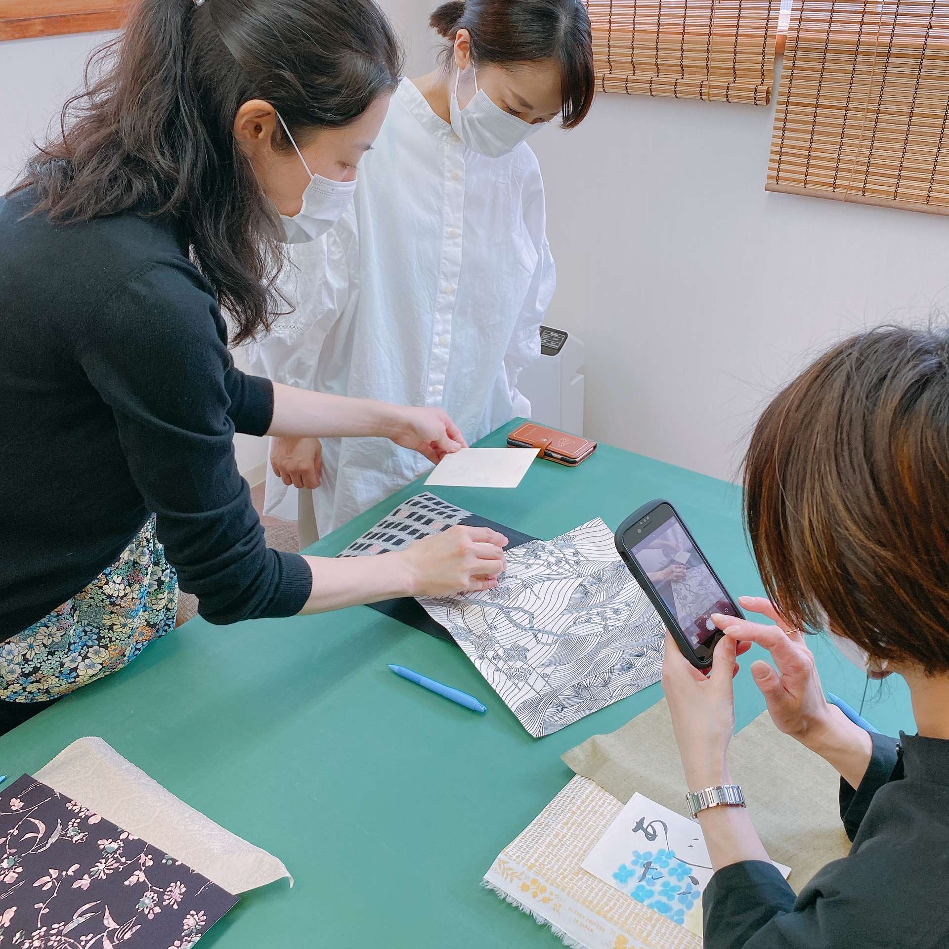京都で定評のある書道とものづくりの先生がオンラインで指導